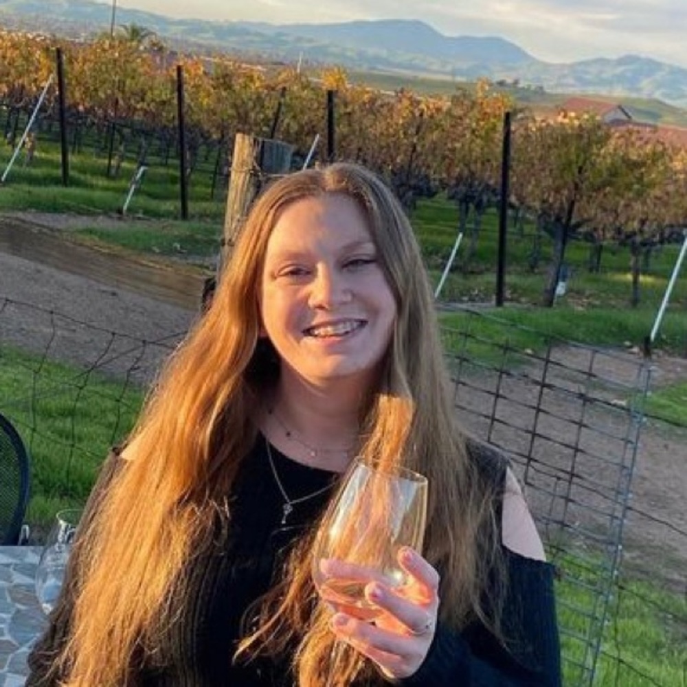 Meet your Posher, Courtney